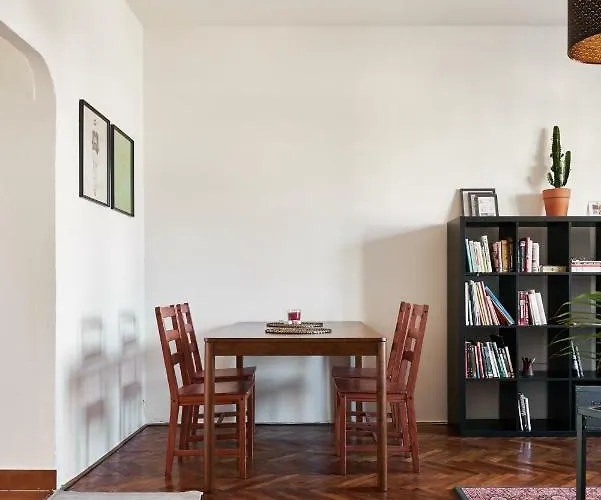 Vintage In The Old Town Bratislava